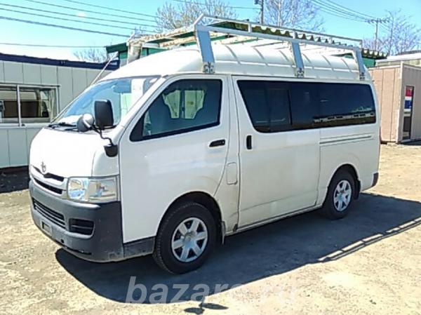 Toyota Hiace Van грузопассажирский микроавтобус