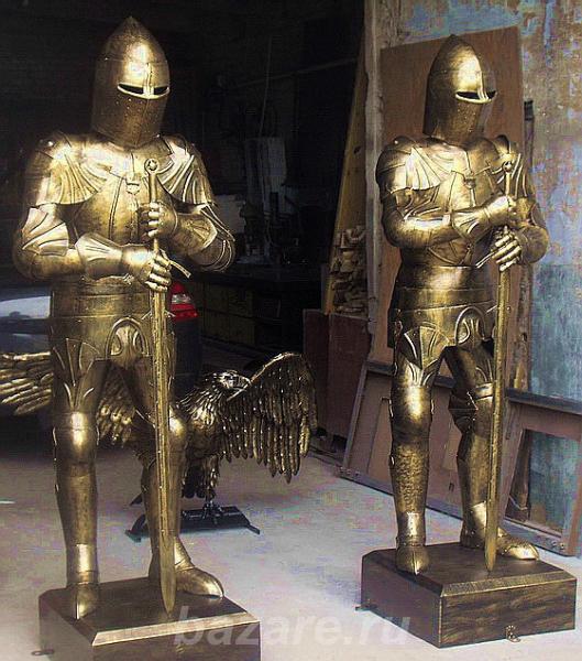 Скульптура рыцаря с мечом из металла, Краснодар